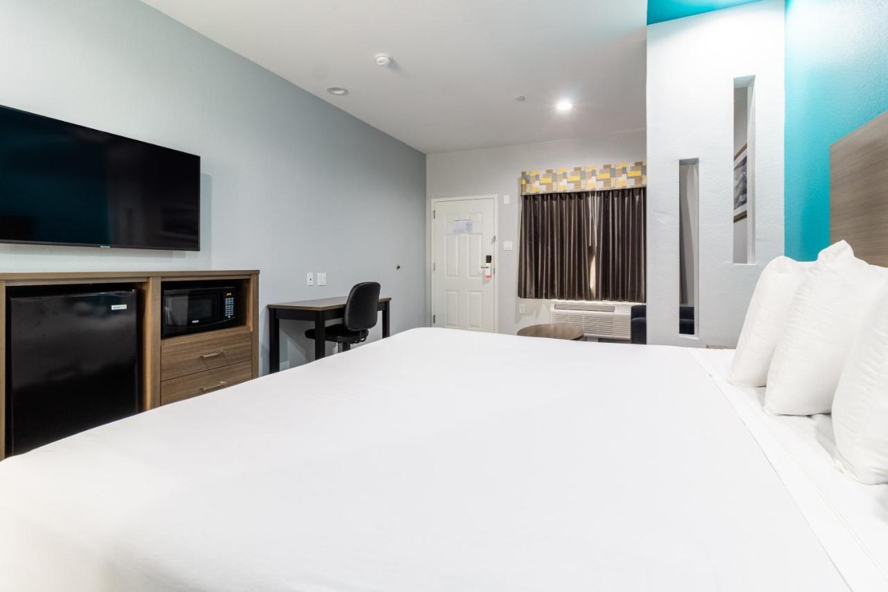 Americas Best Value Inn & Suites Kingwood Iah Airport Хамбл Экстерьер фото