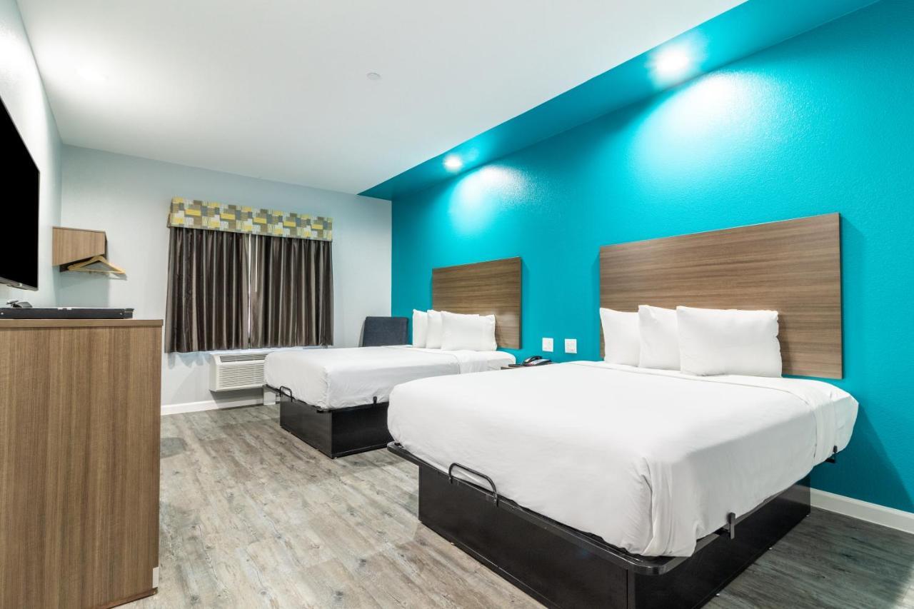 Americas Best Value Inn & Suites Kingwood Iah Airport Хамбл Экстерьер фото