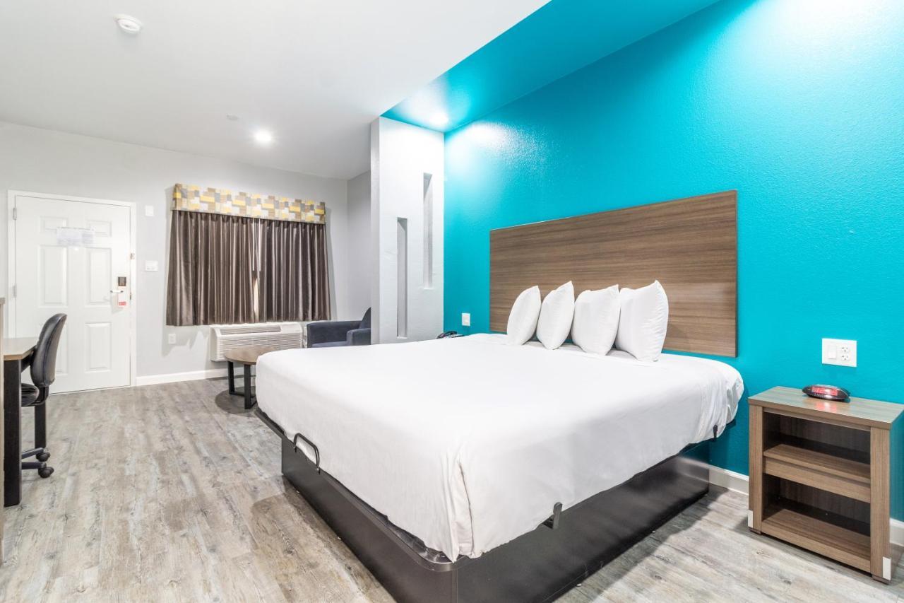 Americas Best Value Inn & Suites Kingwood Iah Airport Хамбл Экстерьер фото