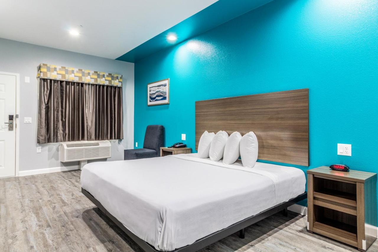 Americas Best Value Inn & Suites Kingwood Iah Airport Хамбл Экстерьер фото